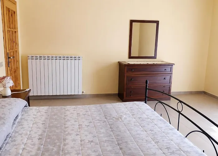 Casa panoramica tra mare e montagna alle pendici della Sila
